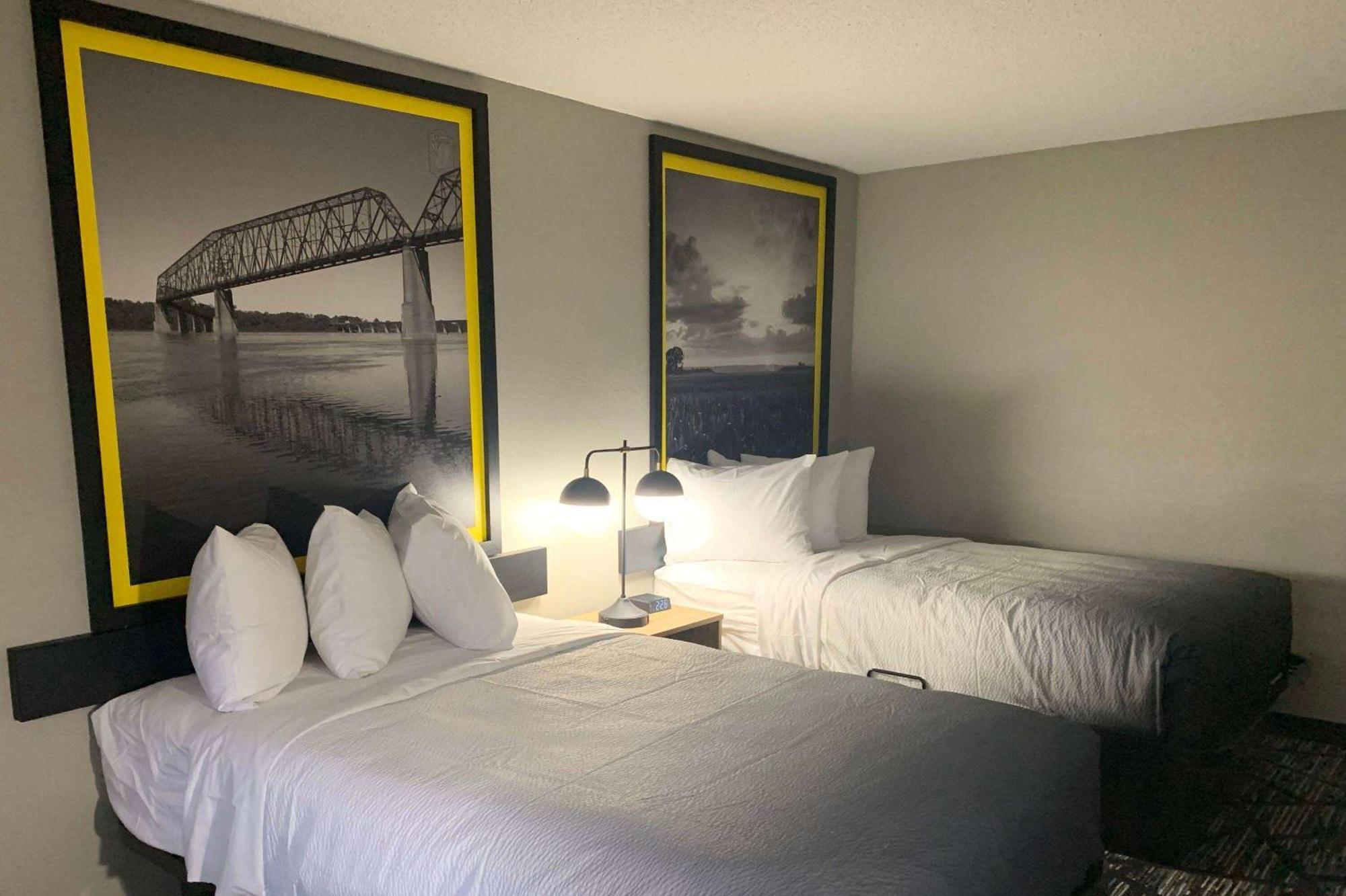 Super 8 By Wyndham Kirksville-University Area エクステリア 写真