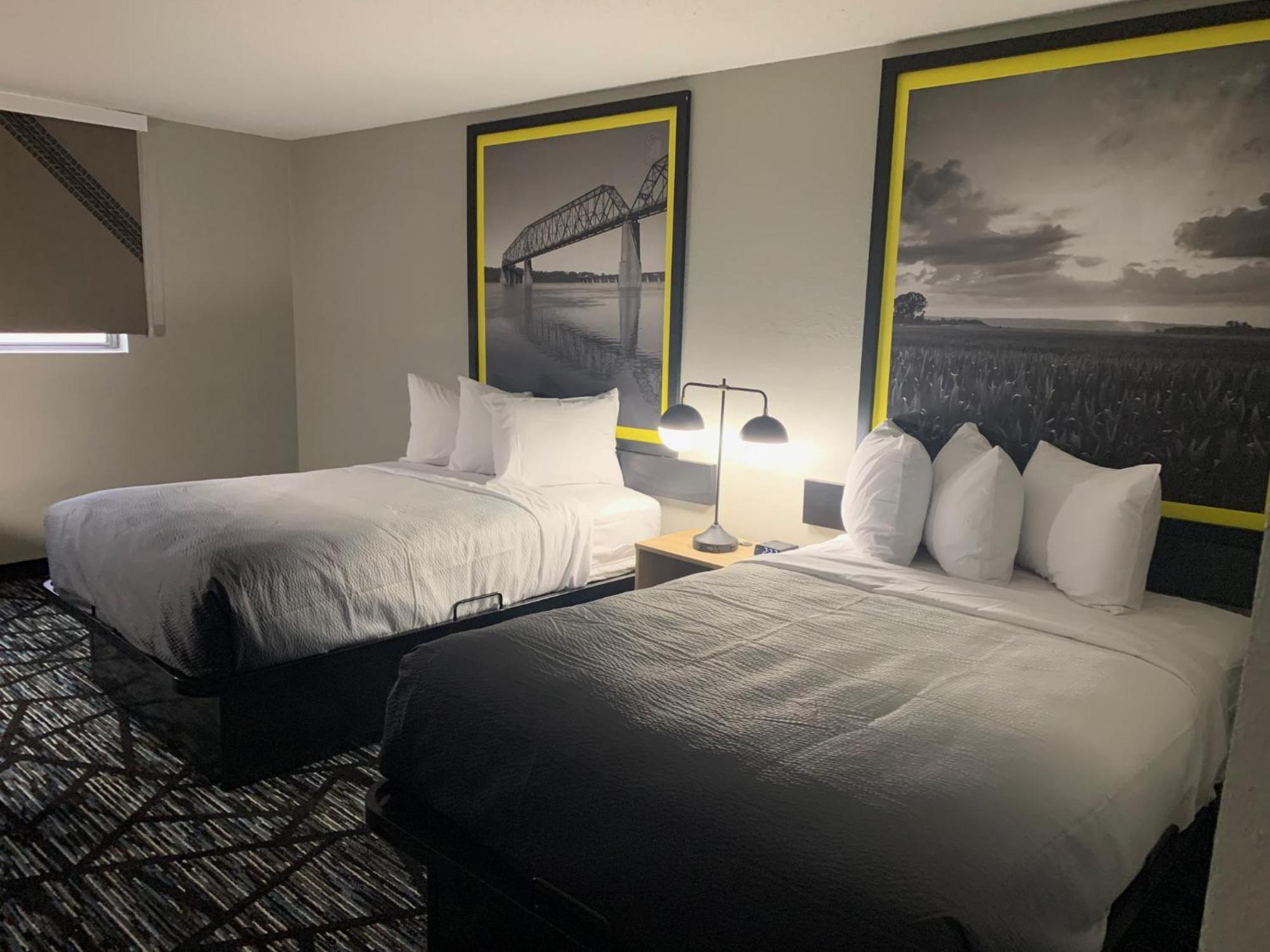 Super 8 By Wyndham Kirksville-University Area エクステリア 写真