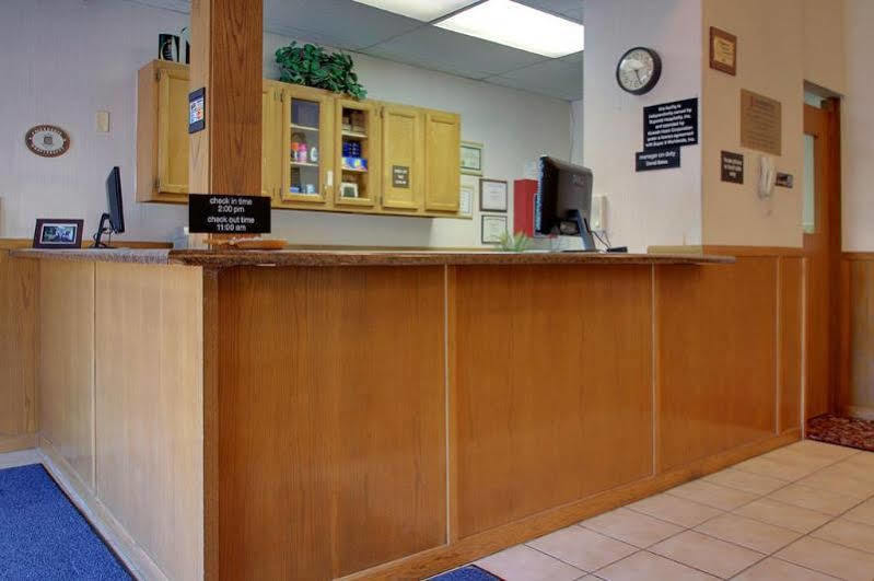 Super 8 By Wyndham Kirksville-University Area エクステリア 写真